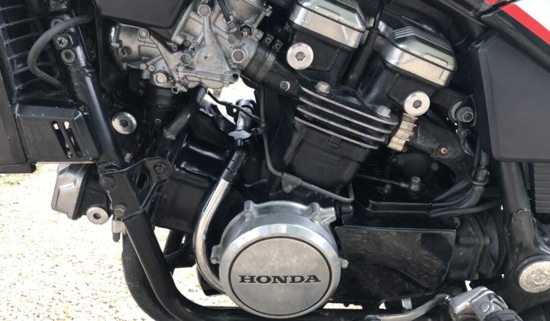 Honda V65 Sabre plein