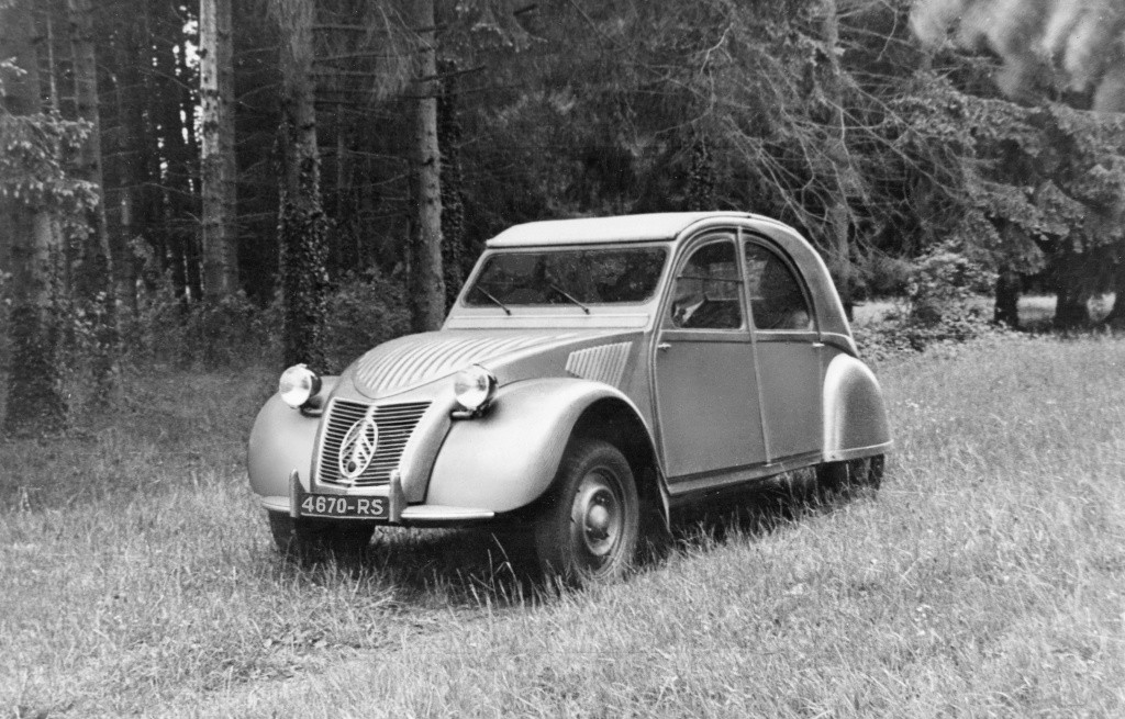 L'histoire de la voiture 2cv (CITROËN 2 cv de 1948 à 1990) - Mecatechnic  Blog