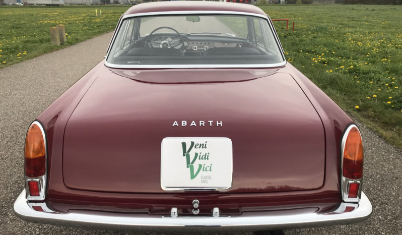 Abarth 2200 Coupe full