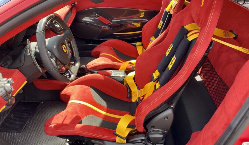 Ferrari 488 PISTA full